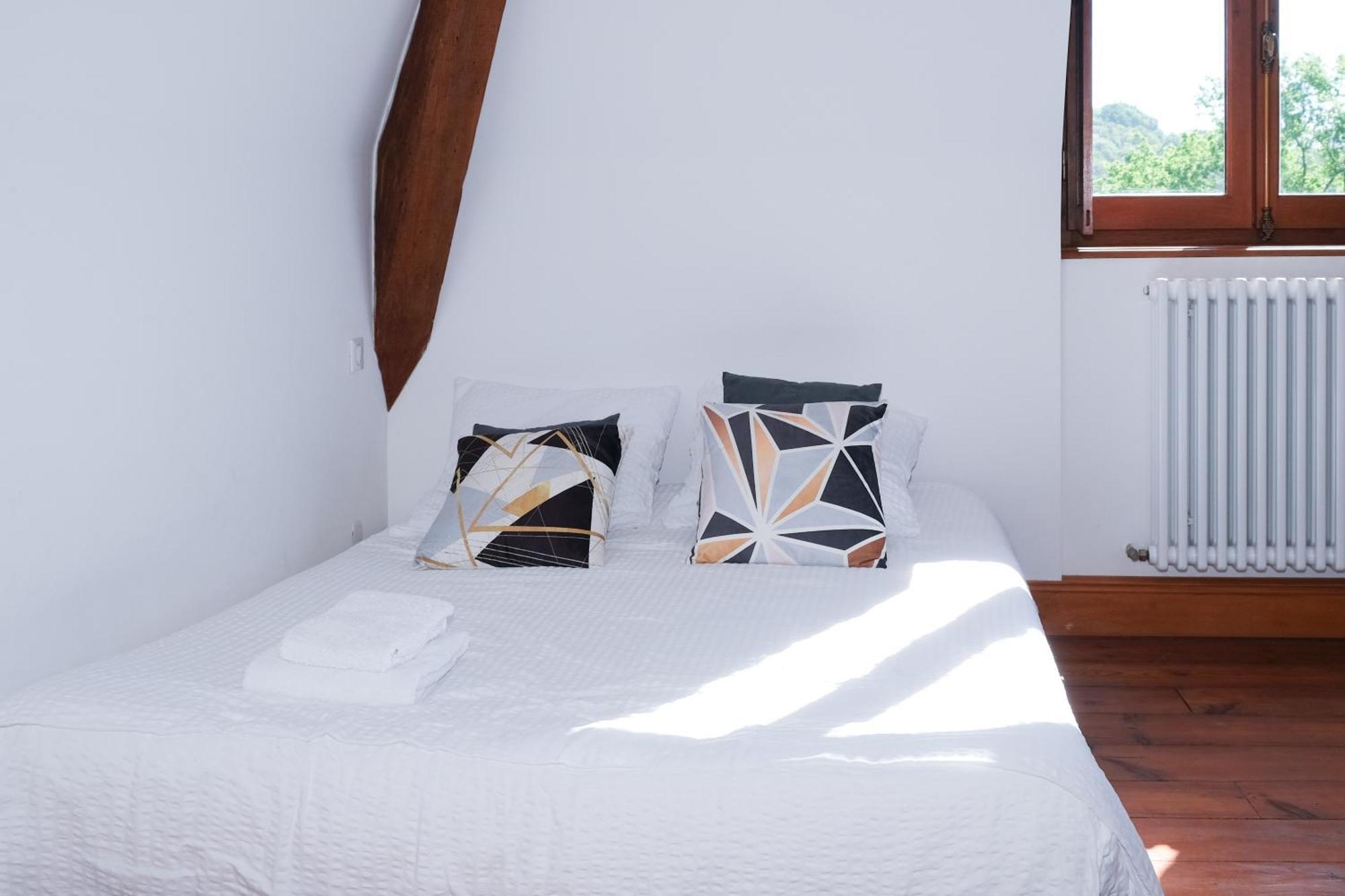 Gelos Domaine De La Tisnere B&B 객실 사진